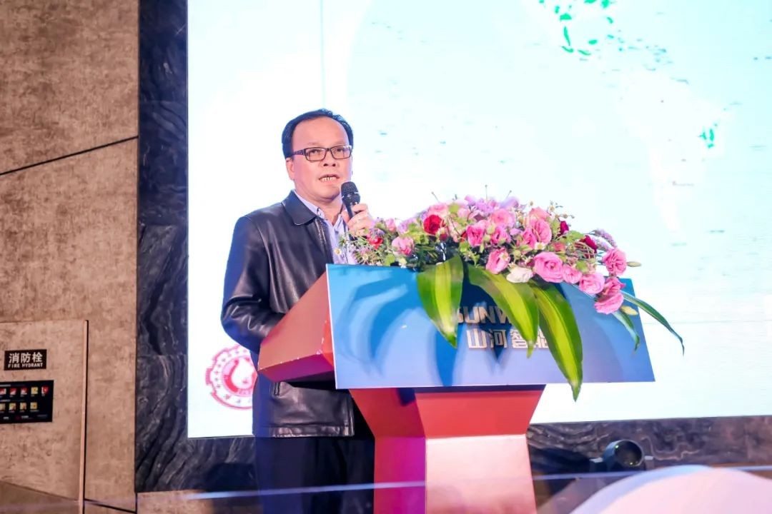 饕餮盛宴！皇家国际智能?建华建材预造桩施工设备与技术互换会隆沉召开