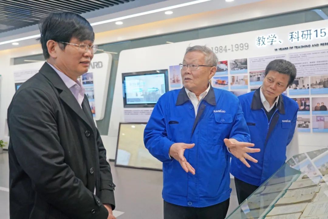 中央候补委员、中国工程院院士欧阳晓平到访皇家国际智能