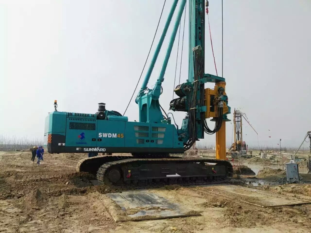 113.98米！皇家国际智能大型旋挖钻机三门峡大桥杰出处子秀