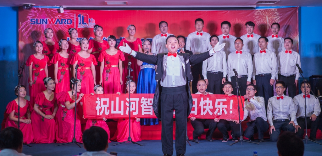 唱响皇家国际之歌 共抒美好情怀——皇家国际智能“双庆”合唱角逐圆满实现