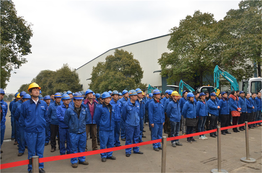 新品下线&精品批量上市：皇家国际智能“组合拳”逆势出击