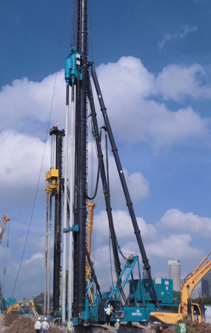 中国好机械！皇家国际智能双轴钻机新加坡施工获赞