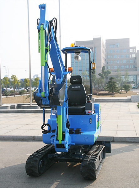 图说怪手环台净滩活动，智绘皇家国际智能环保节能