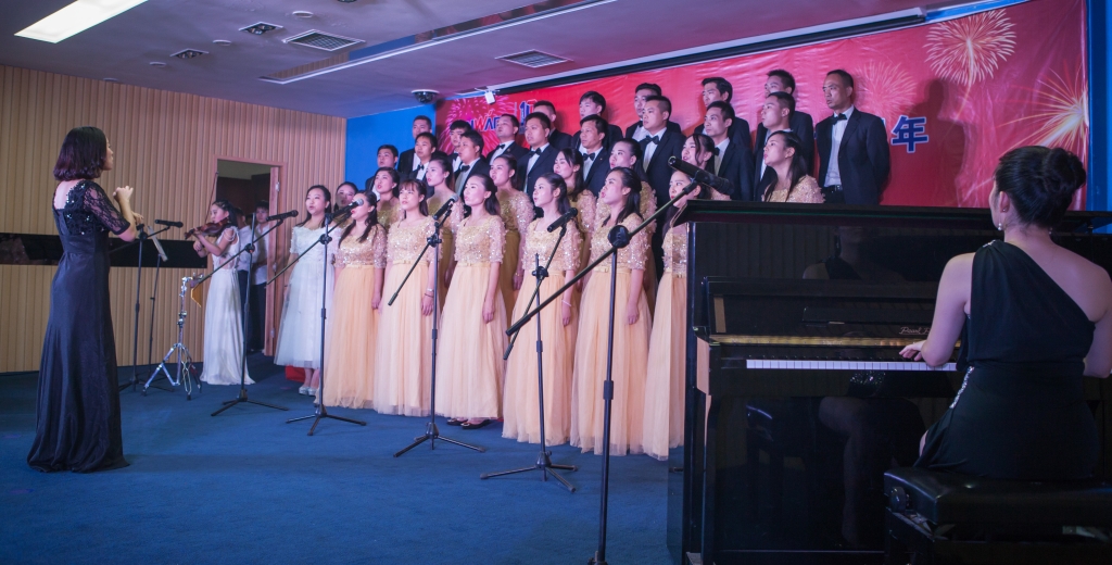 唱响皇家国际之歌 共抒美好情怀——皇家国际智能“双庆”合唱角逐圆满实现