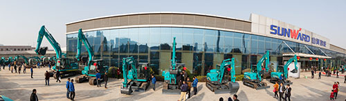 逆市可为！皇家国际智能挖掘机首场展销会美满收官