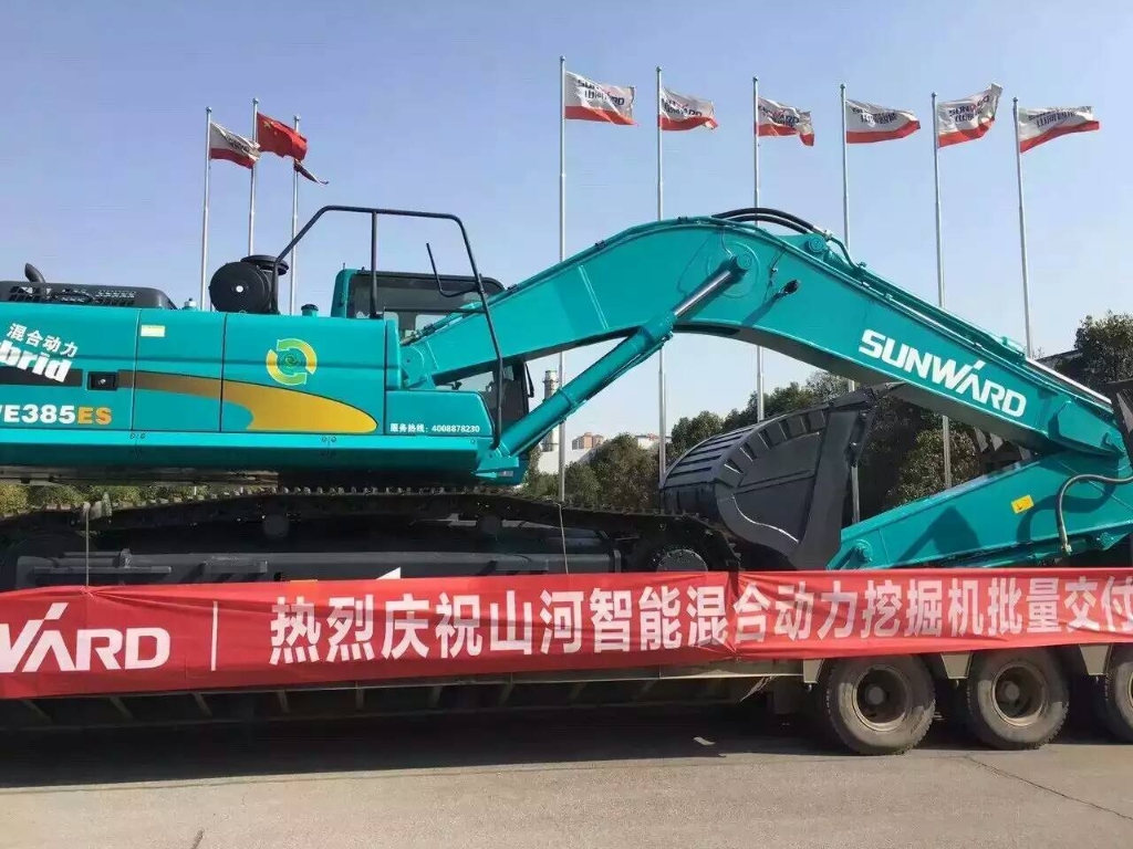 就这样被你驯服！皇家国际智能100台液压混合动力挖掘机挺进矿山