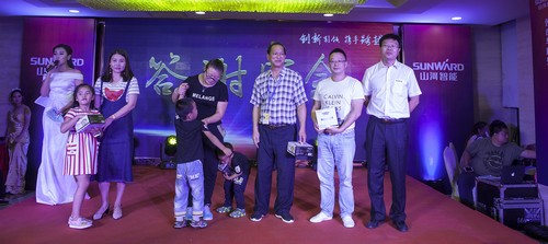 皇家国际智能酷帅曾大虾，一大波美图带你亲临北京BICES展