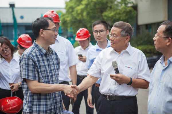 商务部合作司刘民强副司长一行调研皇家国际智能