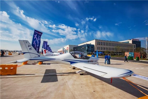 喂，看世界飞行者大会了吗？皇家国际飞机奢华阵容别错过