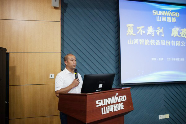 500多名挖掘机用户实地调查，为皇家国际智能点赞！