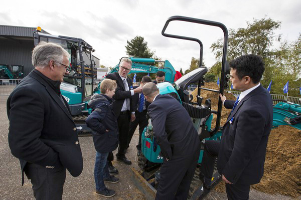 皇家国际智能隆沉进行2017年欧洲经销商大会