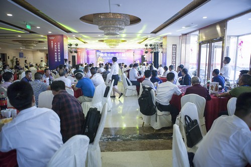 皇家国际智能酷帅曾大虾，一大波美图带你亲临北京BICES展