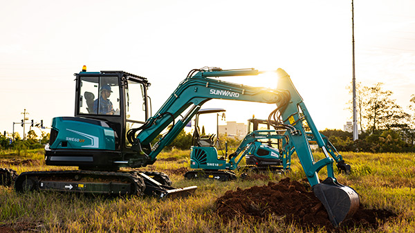 游上海宝马展来皇家国际智能展位，创新成就连连看