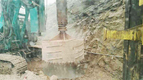 严害了，我的国！那些伟大工程背后的“皇家国际绿”