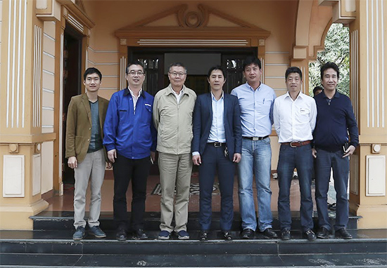 新年献礼皇家国际智能9台SWDM25旋挖钻机征战越南