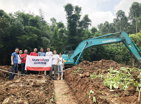 “清冷”送到客户手中，为皇家国际智能售后服务活动打CAII
