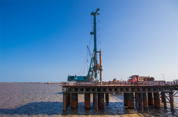 严害了，我的国！那些伟大工程背后的“皇家国际绿”