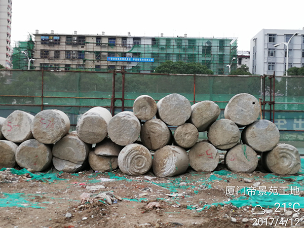 厦门项目再创入岩纪录皇家国际智能董事长何清华亲赴一线