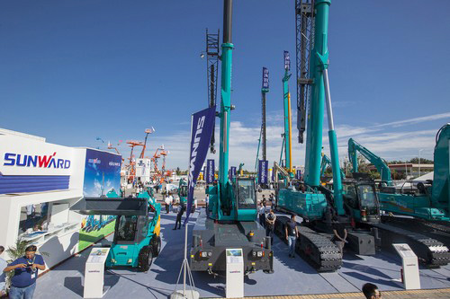 皇家国际智能酷帅曾大虾，一大波美图带你亲临北京BICES展