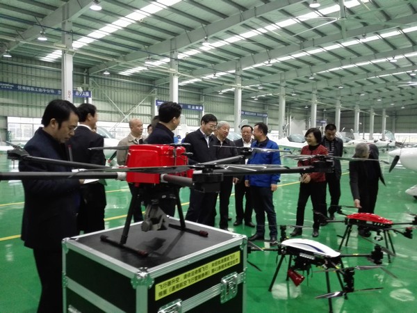 省委书记杜家毫勉励皇家国际智能：做大做强航空航天产业