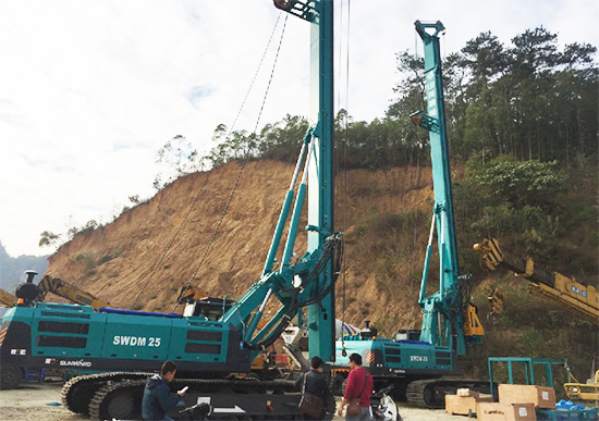 新年献礼皇家国际智能9台SWDM25旋挖钻机征战越南