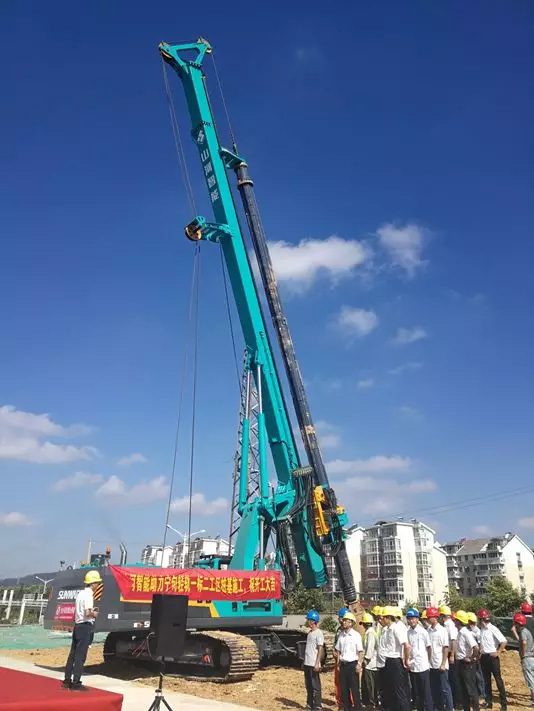 把“伴侣圈”“搬”到现场，交机“玩出”新创意!