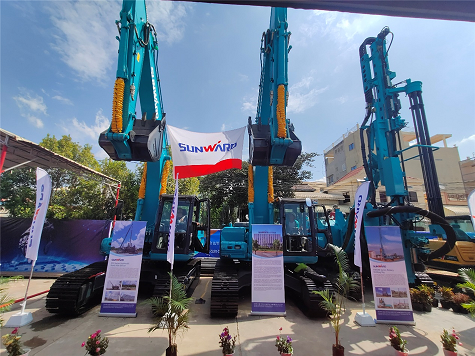 一亿订单 皇家国际智能闪灼柬埔寨投资展览会