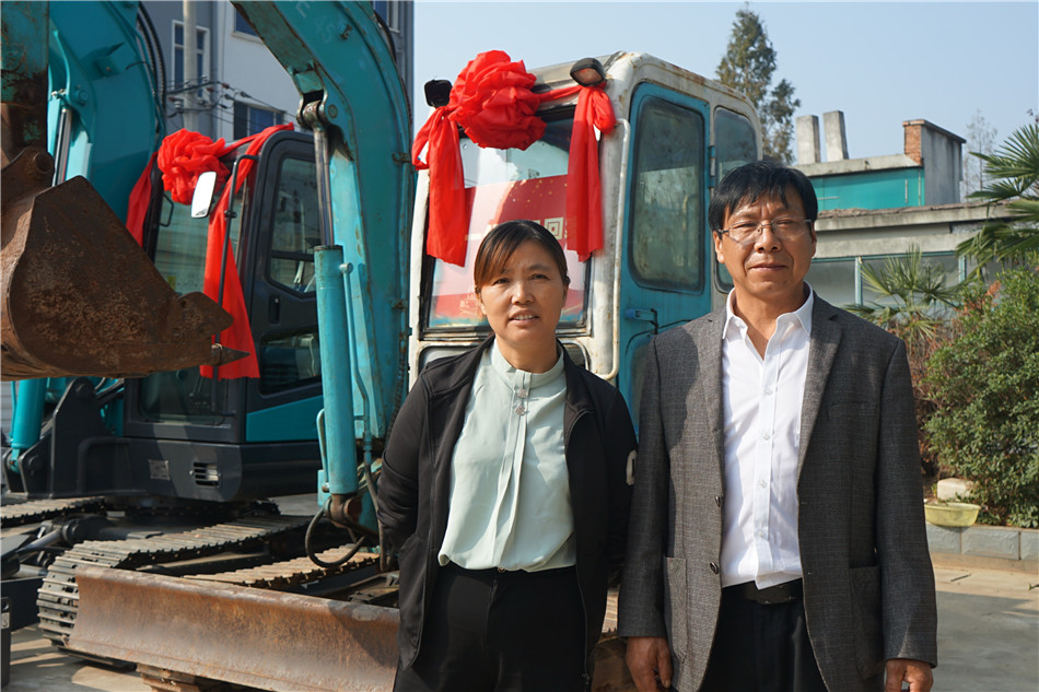 服役15年，超过20000幼时！元老级挖机接“回家”！