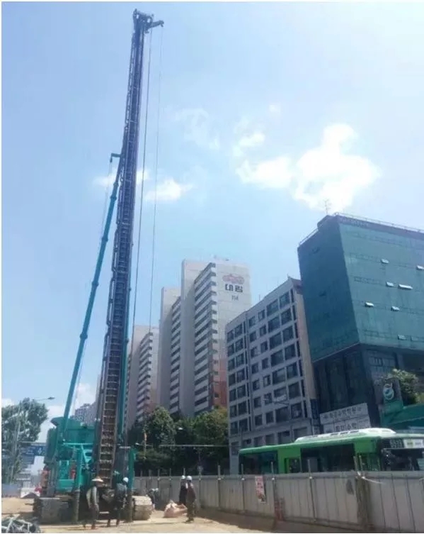 国产的高慢！皇家国际智能SWCH600-125M全液压履带桩架