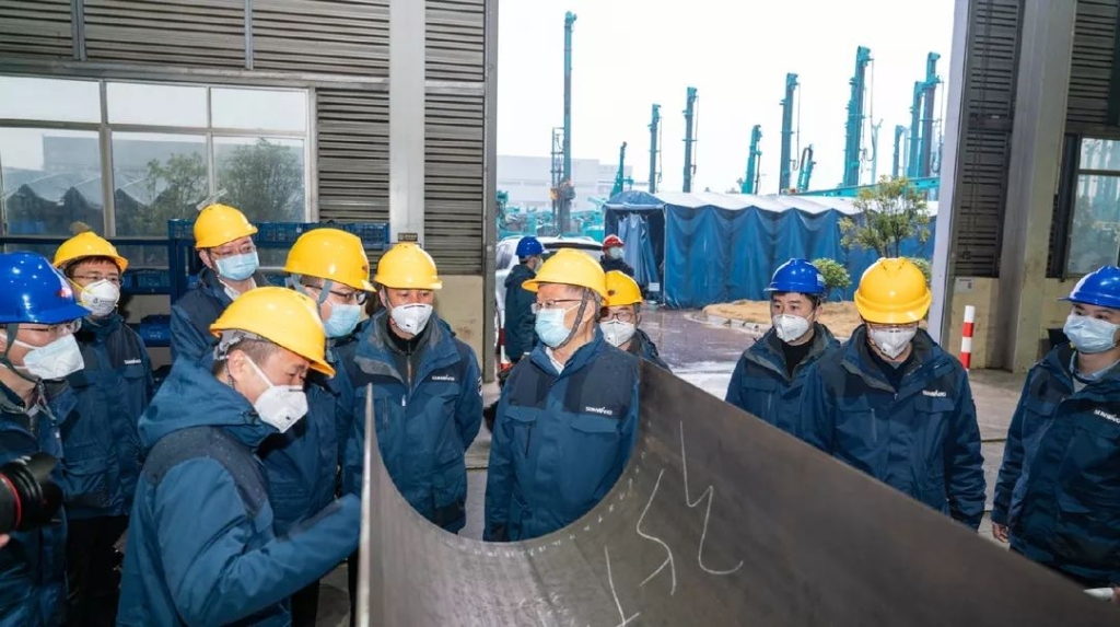 防控出产两不误 皇家国际智能复工保供