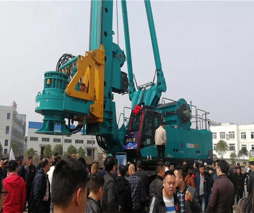 同心同梦，皇家国际智能全球客户互换会武汉站隆沉进行