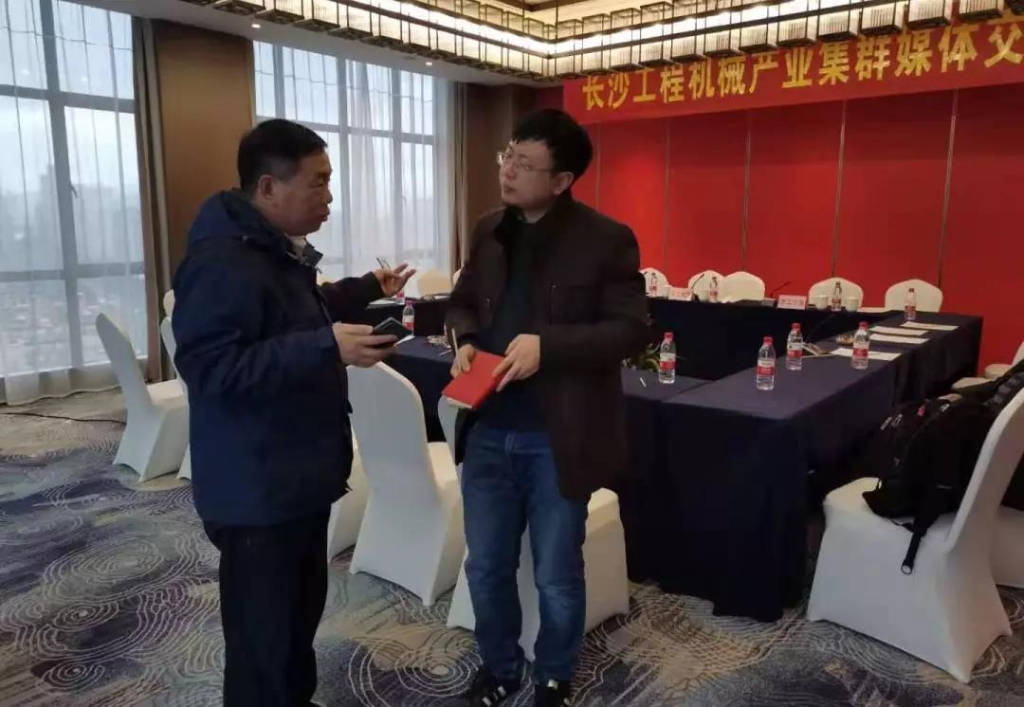 皇家国际智能四项目签约长沙先进造作业集群较量项目