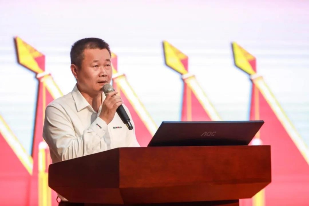 凝心聚力 迎接挑战 共赢皇家国际 ——皇家国际智能五届三次“双代会”成功召开