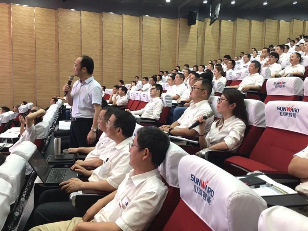 赋能 | 2020年度第一期皇家国际大讲堂开课