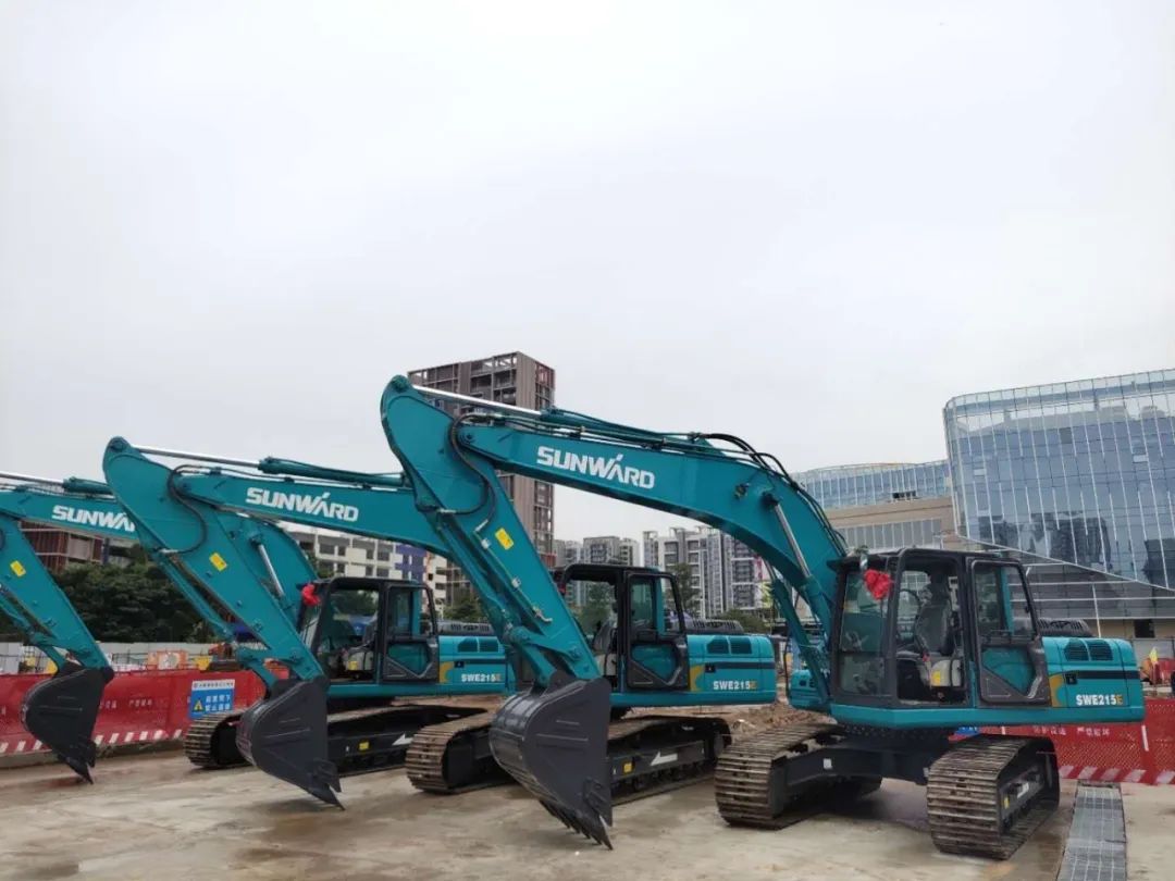 常益长高铁复工，网红“幼蓝”来助忙