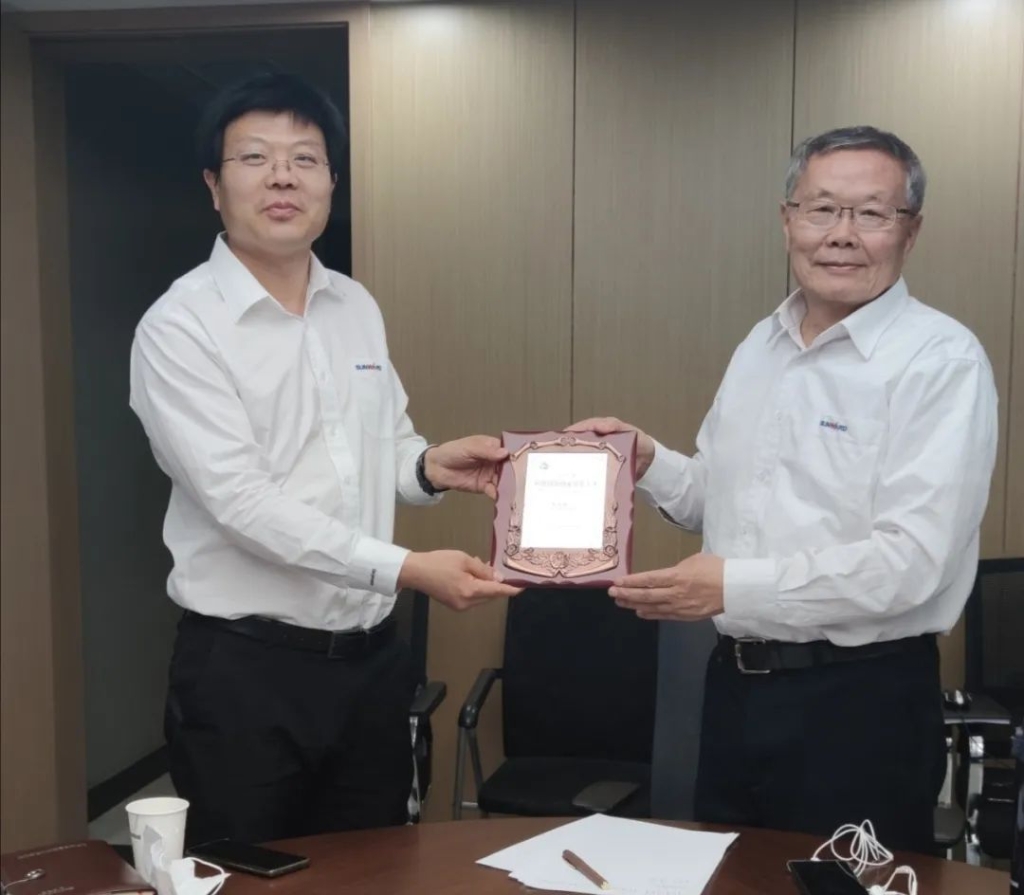 喜讯！皇家国际智能副总经理张大庆荣获长沙市科技创新创业领武士才