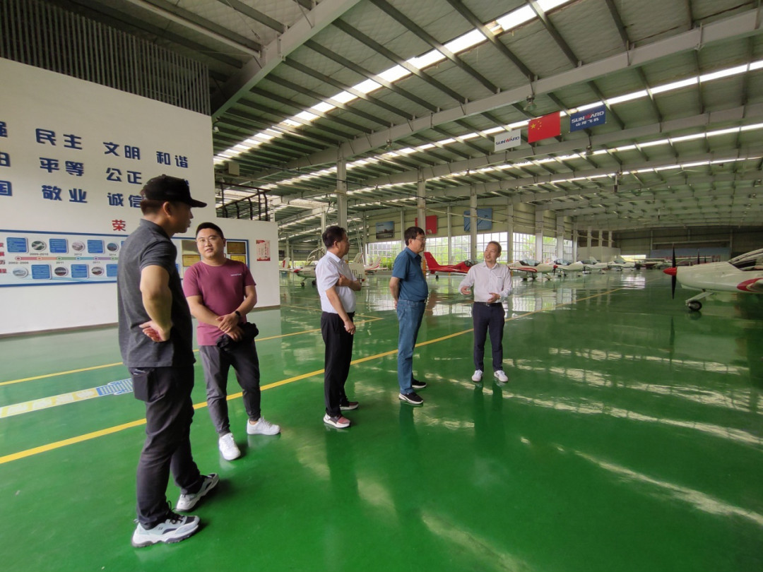 呼伦贝尔城投集团董事长柴冠辉率团调查皇家国际科技