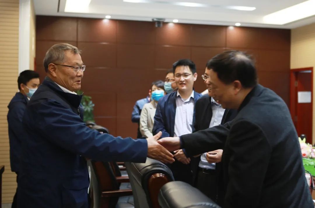 宁夏工信厅副厅长张伟一行调研皇家国际智能