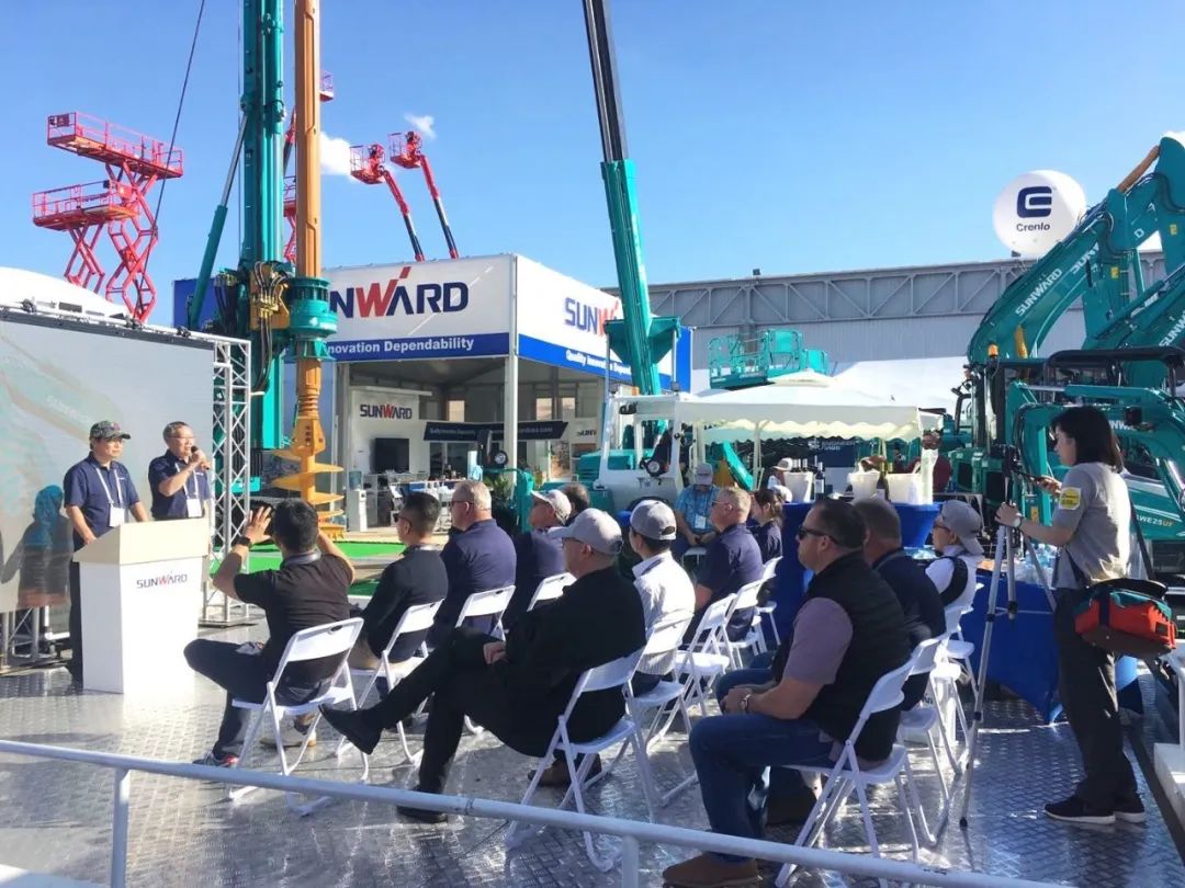 “卓越皇家国际”全球互换会暨新产品颁布圆满进行