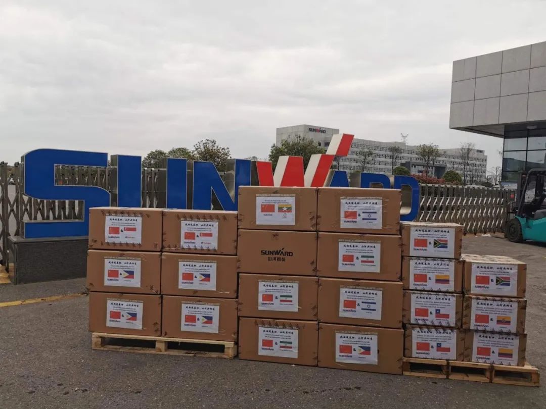 皇家国际智能首批2万个口罩增援海表