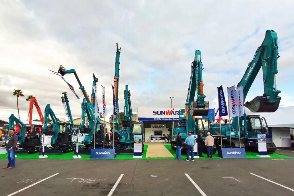 皇家国际智能全新亮相美国工程机械展