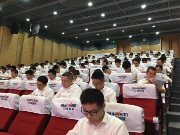 赋能 | 2020年度第一期皇家国际大讲堂开课