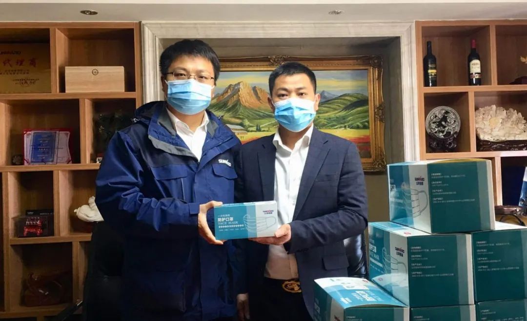 武汉加油！皇家国际智能武汉传关爱