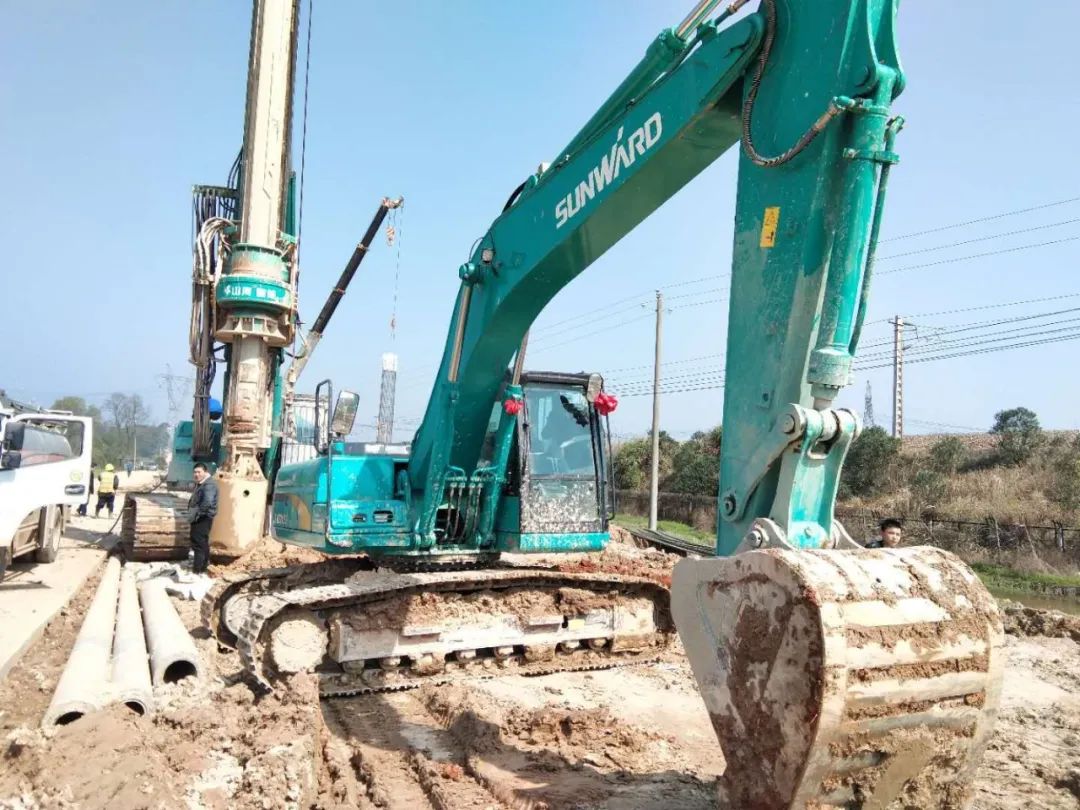 常益长高铁复工，网红“幼蓝”来助忙