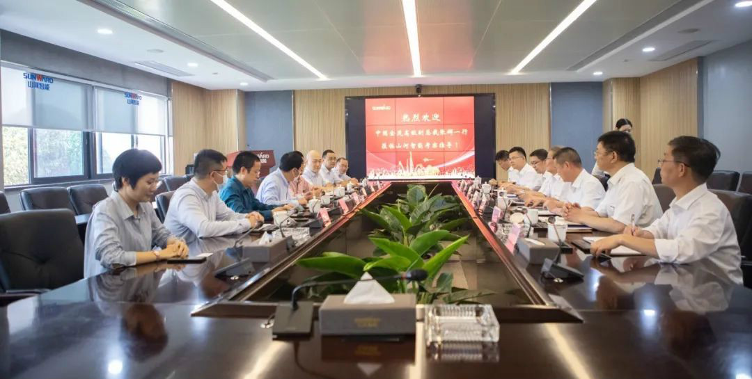 中国金茂高级副总裁张辉率团调查皇家国际智能