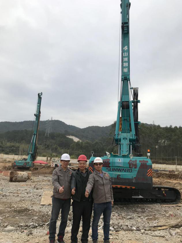 星级品质+星级售后，所以他选择了皇家国际智能旋挖钻机