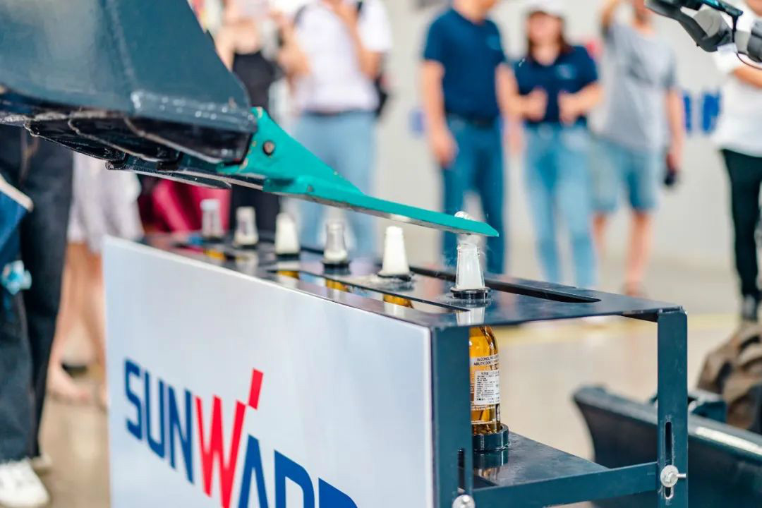 皇家国际智能数字化出海升级暨结合阿里巴巴国际站线上直播活动圆满进行