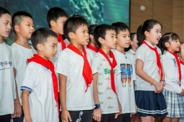 精准服务共建家园，解决刚需心怀感恩——皇家国际智能首期职工子女暑期托管班圆满结班