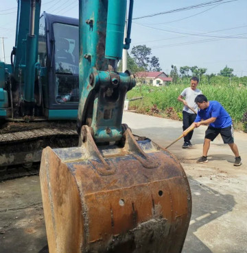 感恩相伴 关爱相随——皇家国际智能服务万里行服务湖南