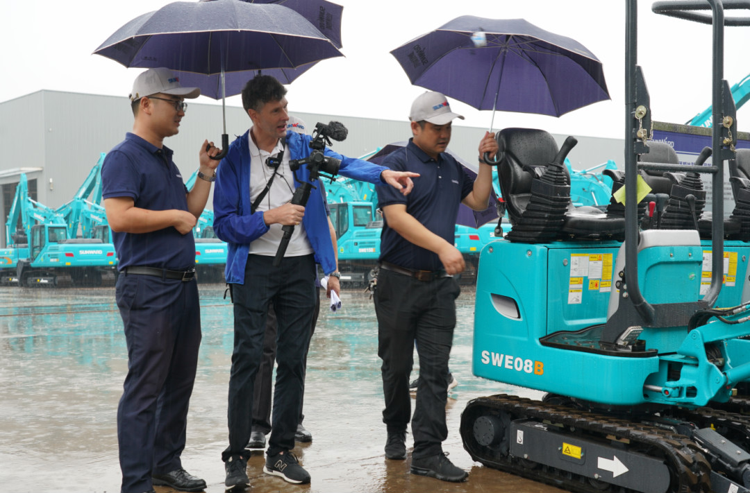 皇家国际智能数字化出海升级暨结合阿里巴巴国际站线上直播活动圆满进行